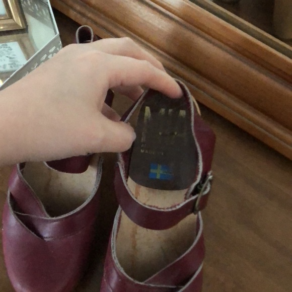 •PRICE DROP• MIA Sofia Clogs - Picture 3 of 3